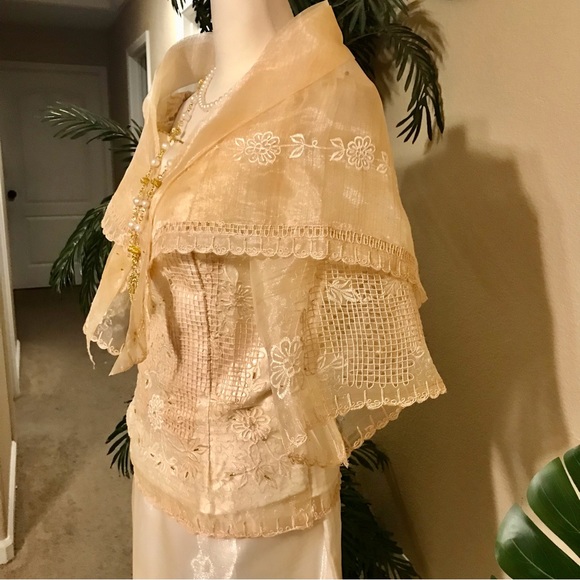 Beautiful Cream Beige Kimona Gown with matching Alampay, 3 pcs. Ma. Clara Style - Picture 13 of 16